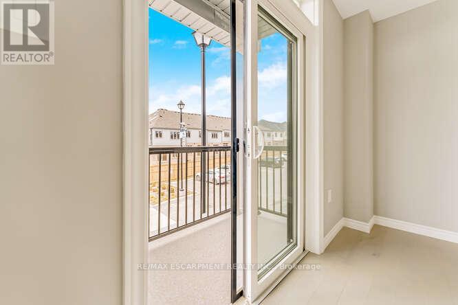 Photo 8 of 76 Wheat Lane, Kitchener ON