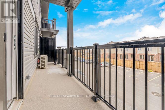 Photo 9 of 76 Wheat Lane, Kitchener ON