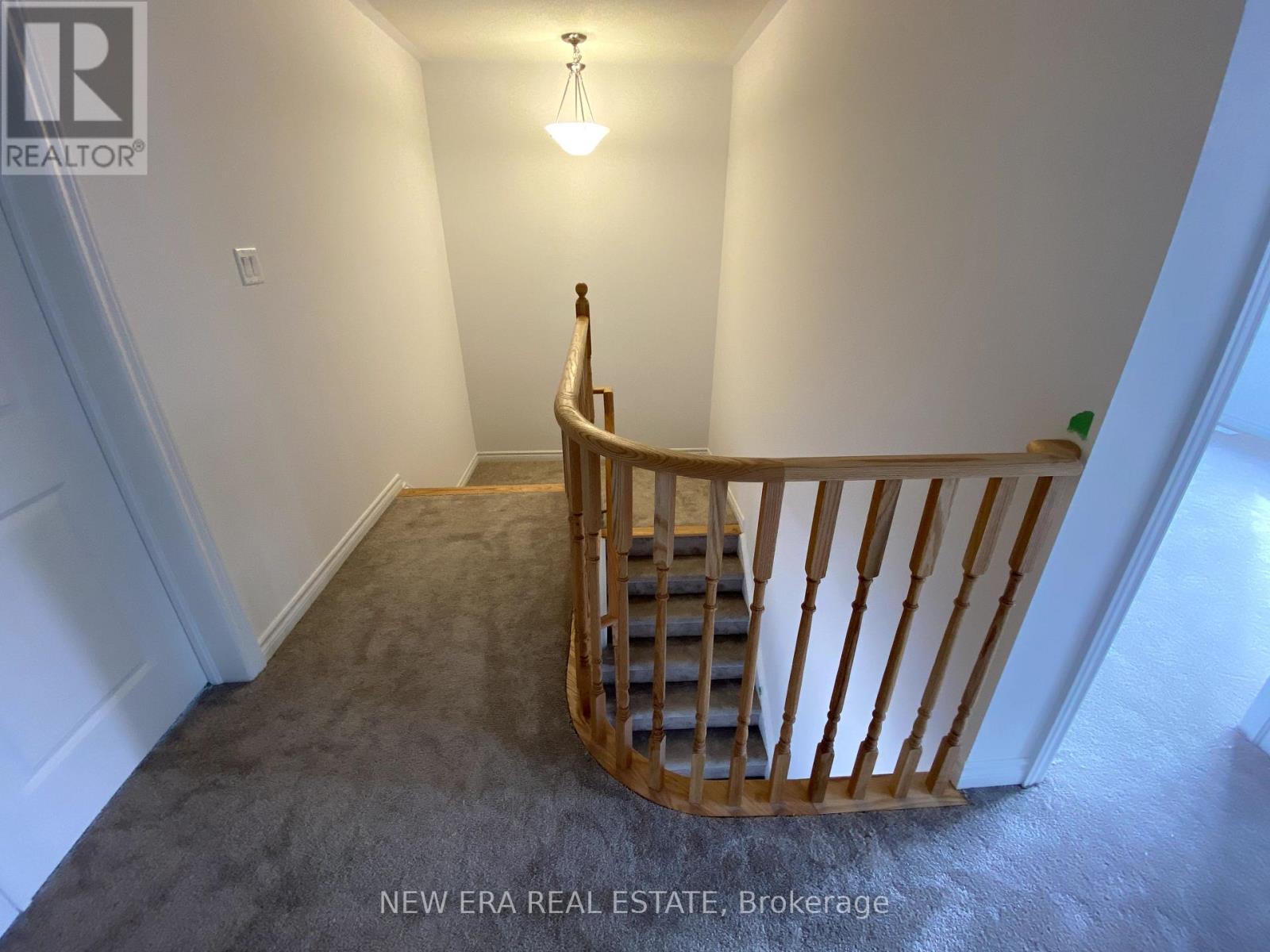 Photo 17 of 254 Ridley Crescent, Southgate ON