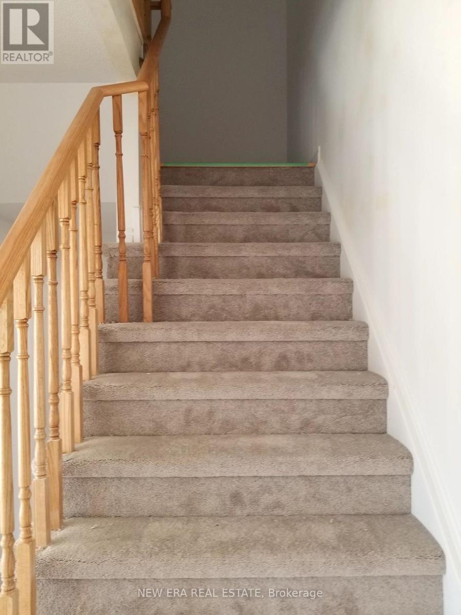 Photo 12 of 254 Ridley Crescent, Southgate ON