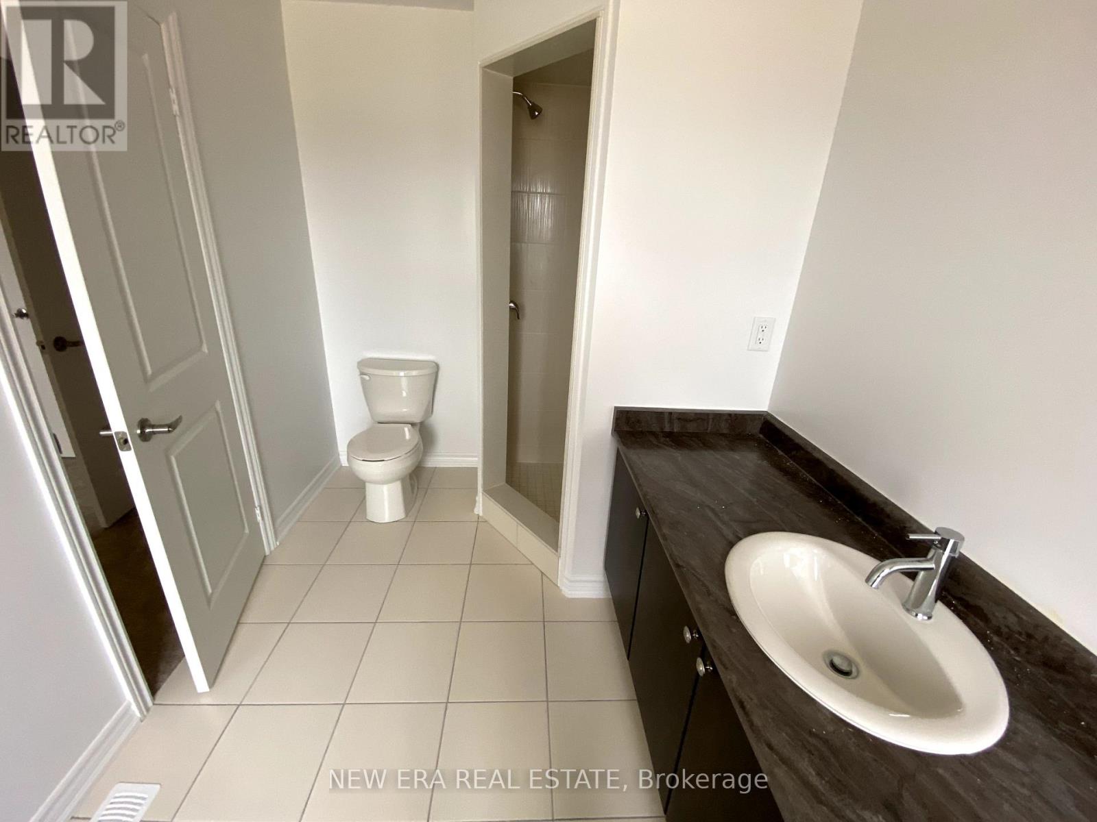 Photo 2 of 254 Ridley Crescent, Southgate ON