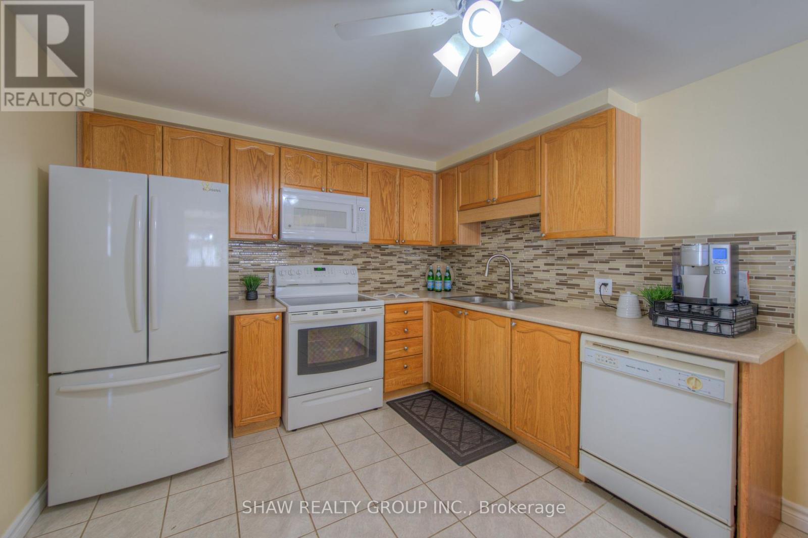 Photo 34 of 985 Elgin Street N, Cambridge ON