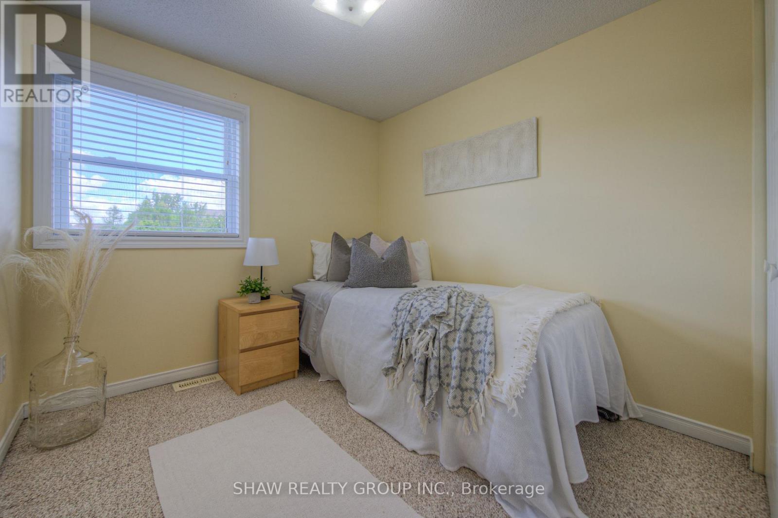 Photo 25 of 985 Elgin Street N, Cambridge ON