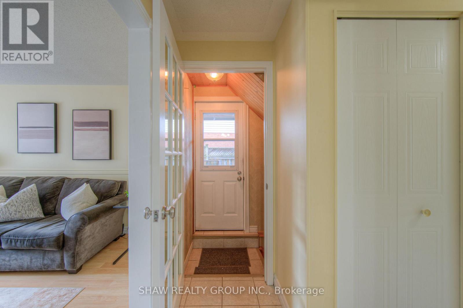 Photo 31 of 985 Elgin Street N, Cambridge ON