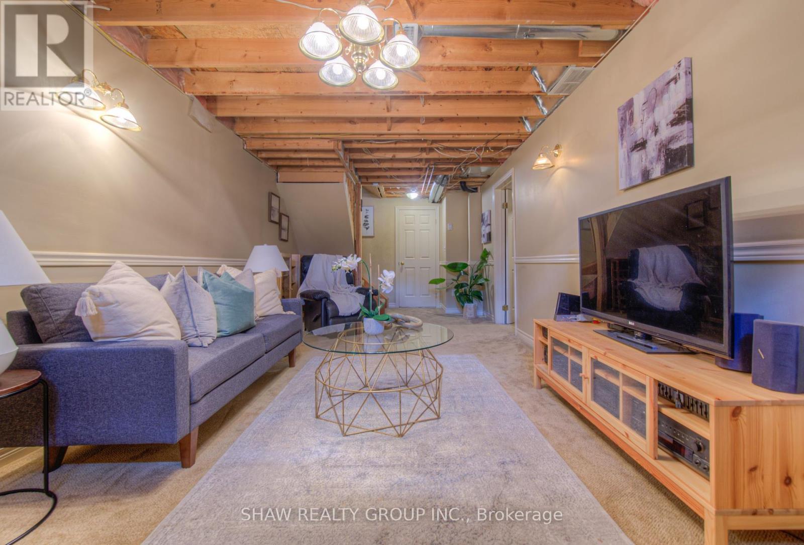 Photo 42 of 985 Elgin Street N, Cambridge ON