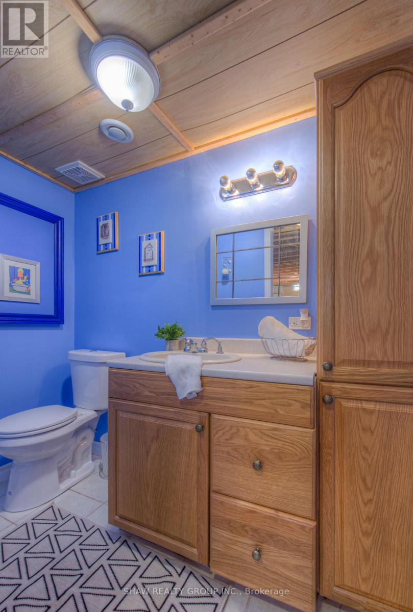 Photo 33 of 985 Elgin Street N, Cambridge ON