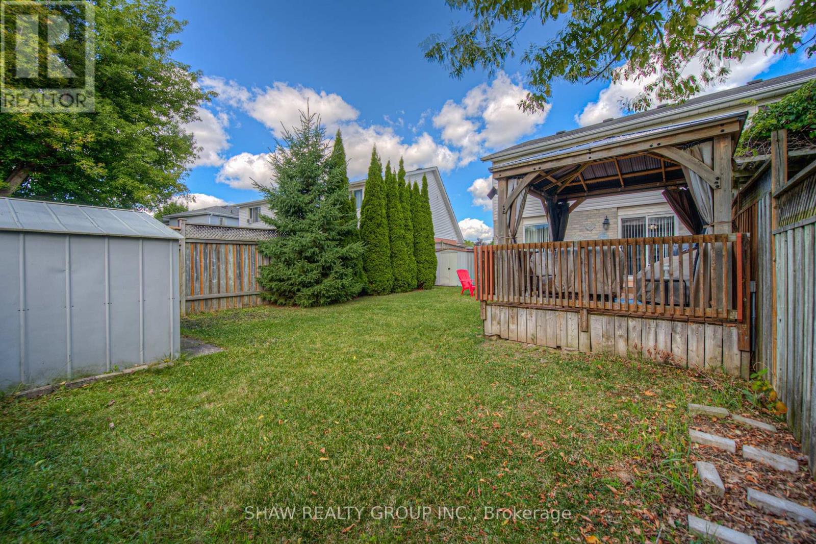 Photo 15 of 985 Elgin Street N, Cambridge ON
