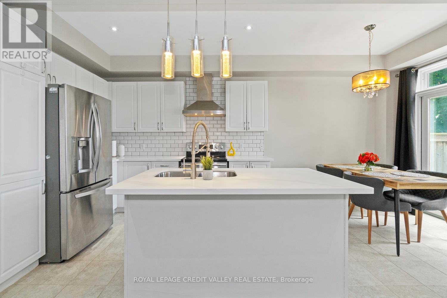 Photo 30 of 2 90 Raymond Road, Hamilton ON