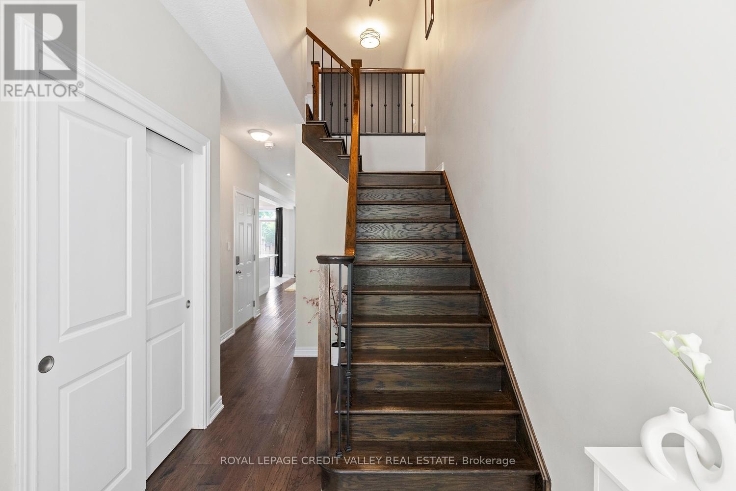 Photo 15 of 2 90 Raymond Road, Hamilton ON