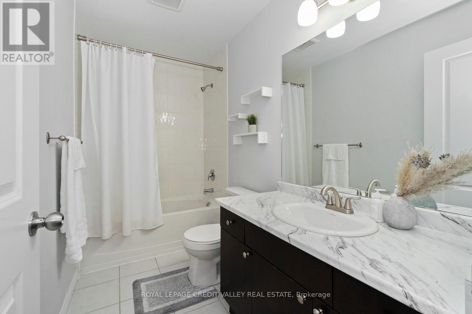 Photo 8 of 2 90 Raymond Road, Hamilton ON