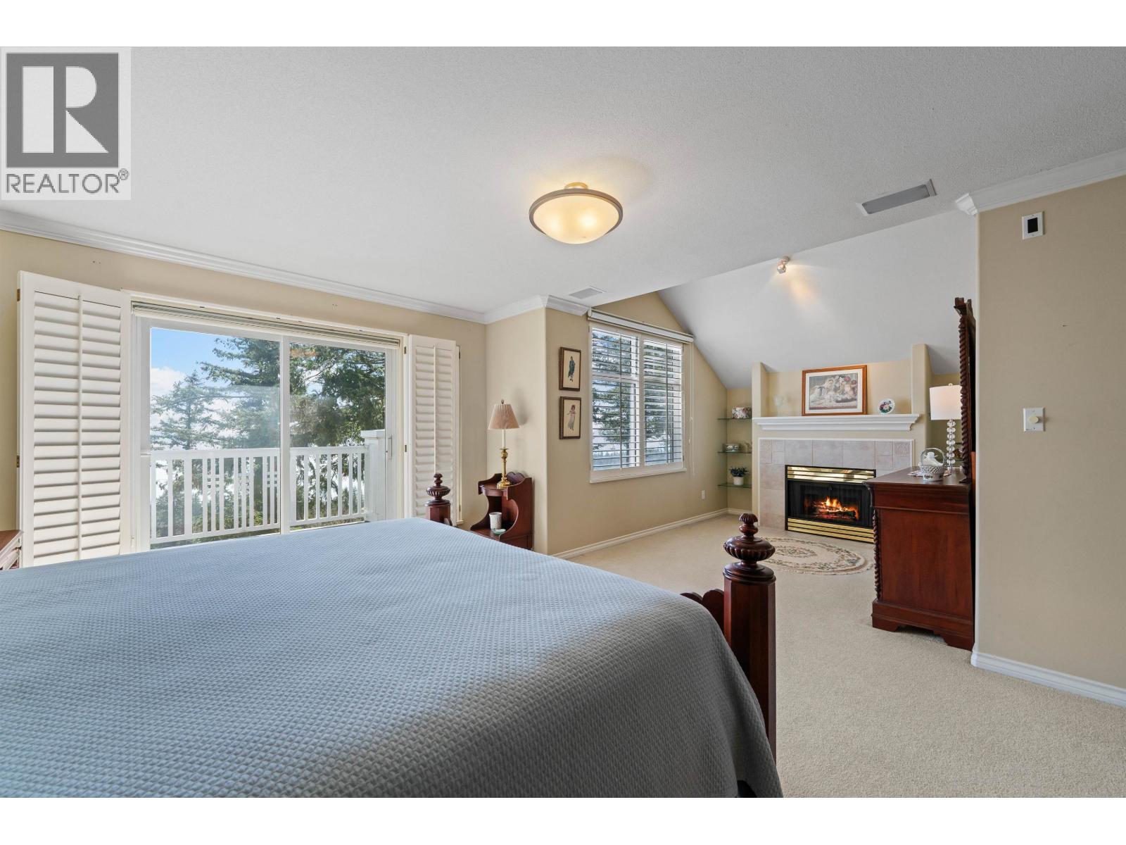 4 5110 ALDERFEILD PLACE, West Vancouver