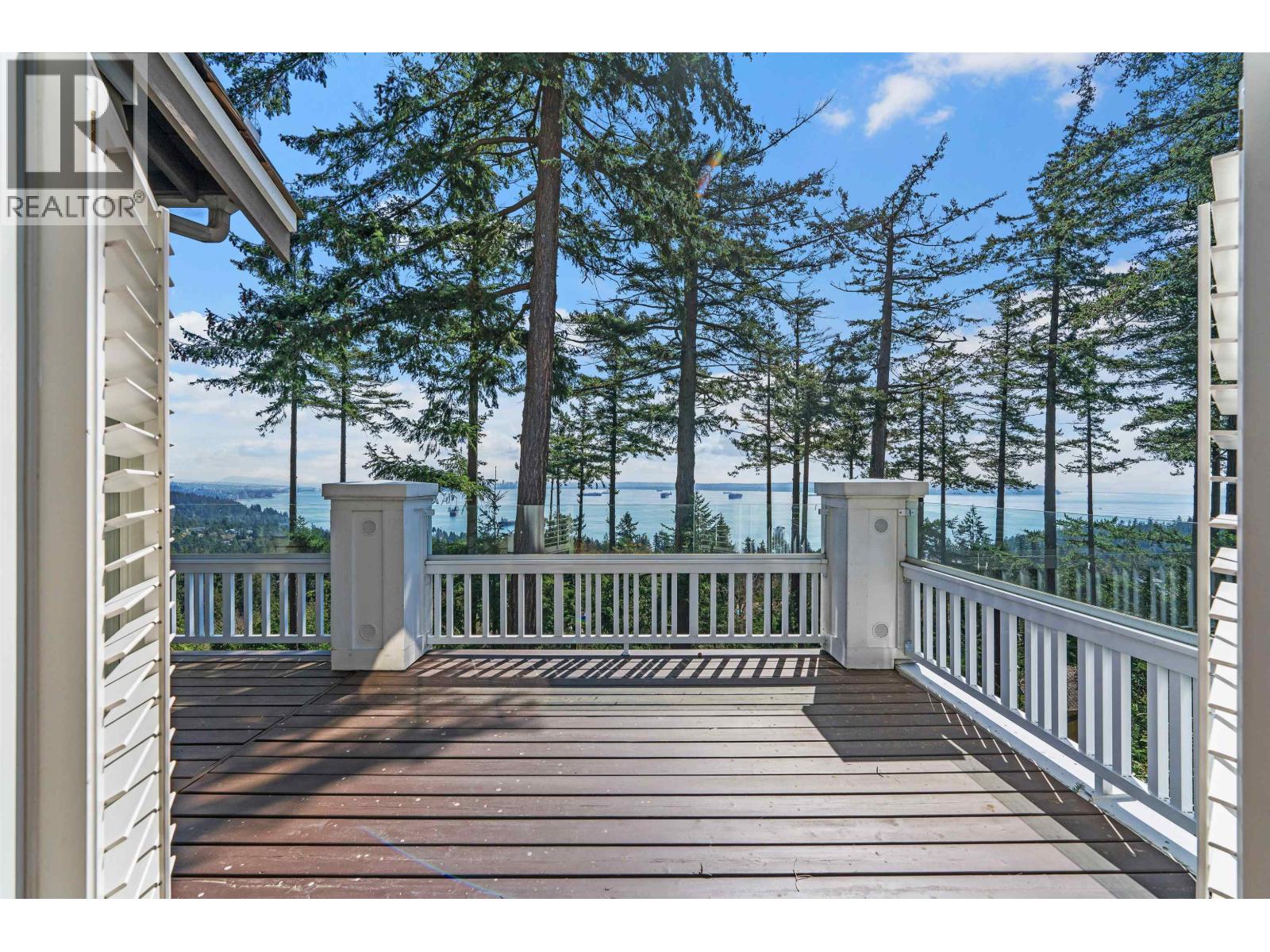 4 5110 ALDERFEILD PLACE, West Vancouver