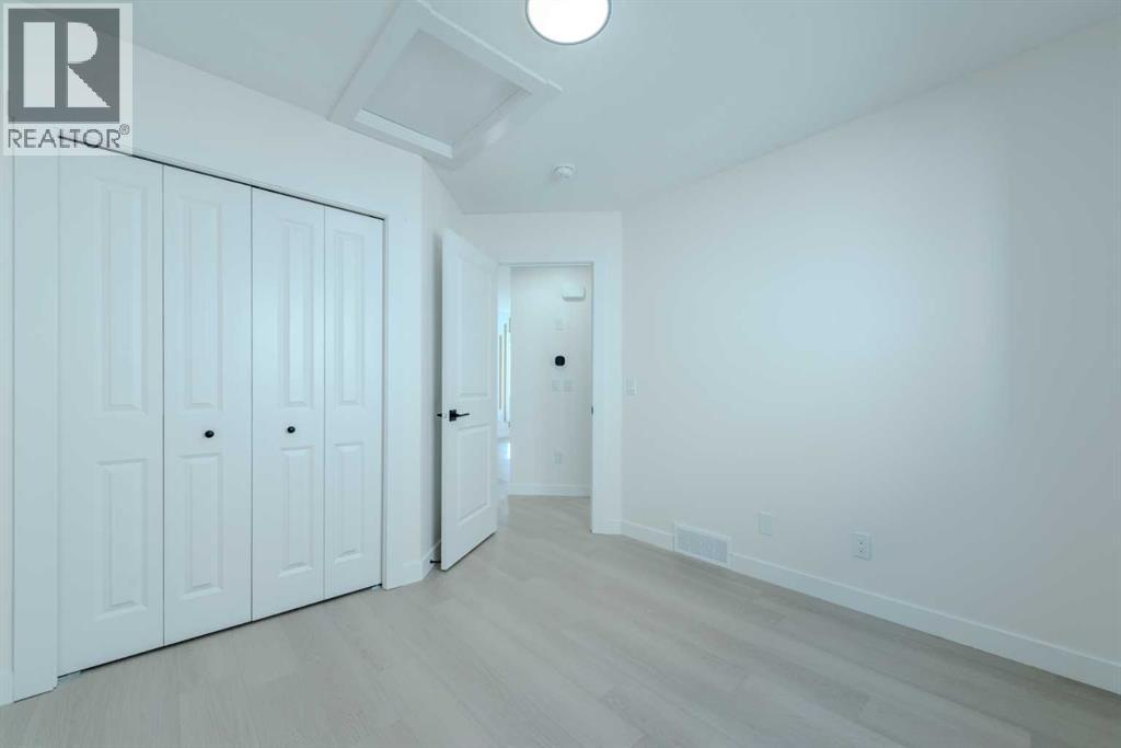 Photo 22 of 93 Coral Reef Crescent Ne, Calgary AB