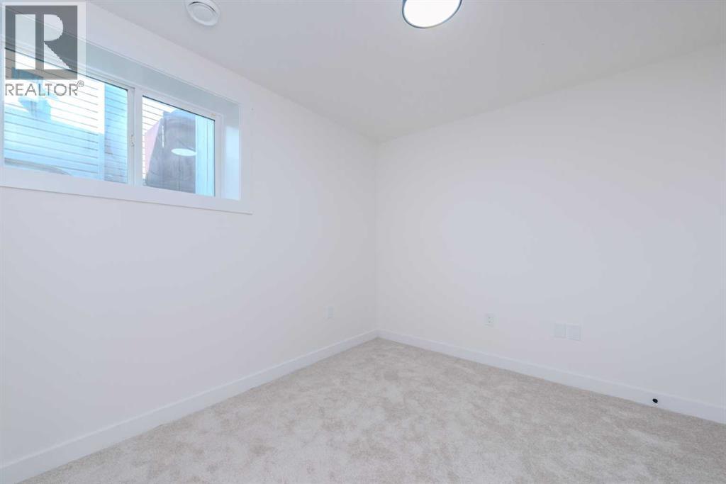Photo 37 of 93 Coral Reef Crescent Ne, Calgary AB