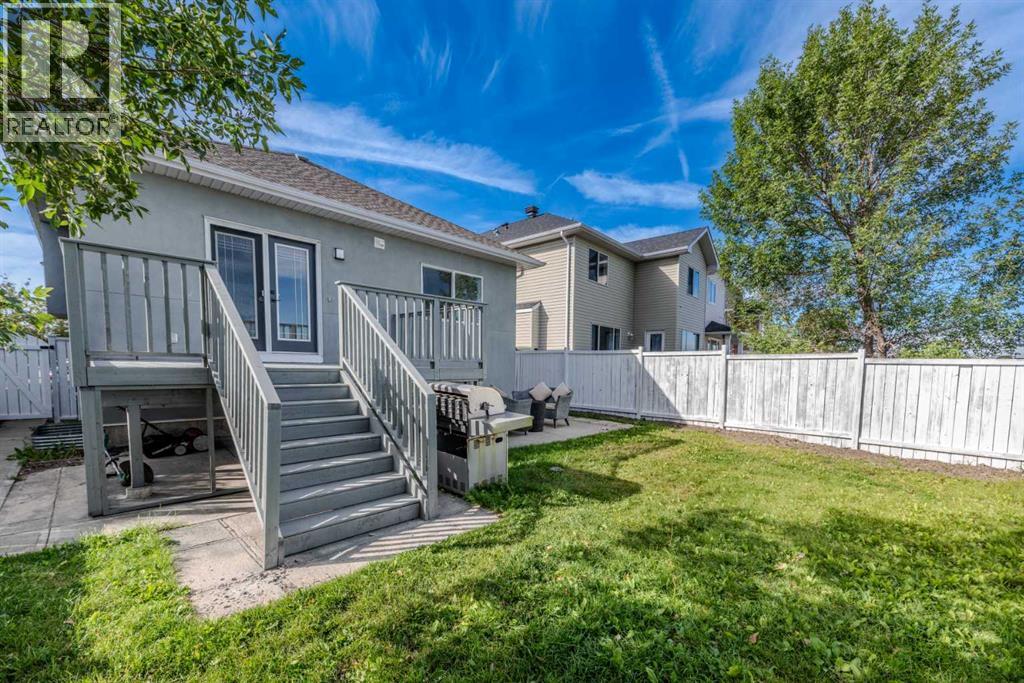 Photo 14 of 93 Coral Reef Crescent Ne, Calgary AB