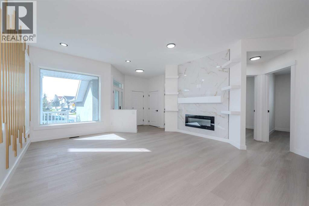Photo 26 of 93 Coral Reef Crescent Ne, Calgary AB