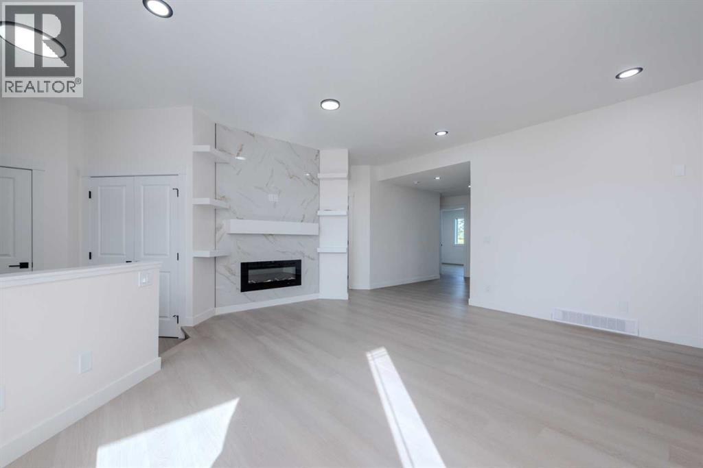 Photo 47 of 93 Coral Reef Crescent Ne, Calgary AB