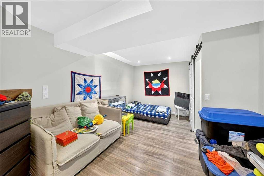 Photo 23 of 2103 Country Hills Circle Nw, Calgary AB