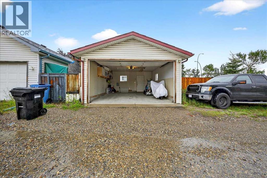 Photo 27 of 2103 Country Hills Circle Nw, Calgary AB