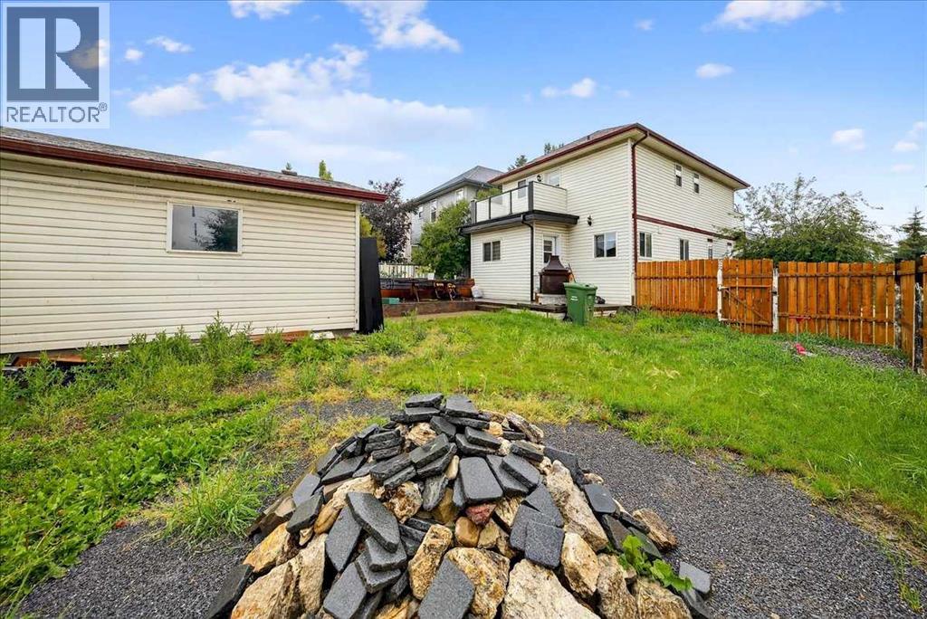 Photo 29 of 2103 Country Hills Circle Nw, Calgary AB