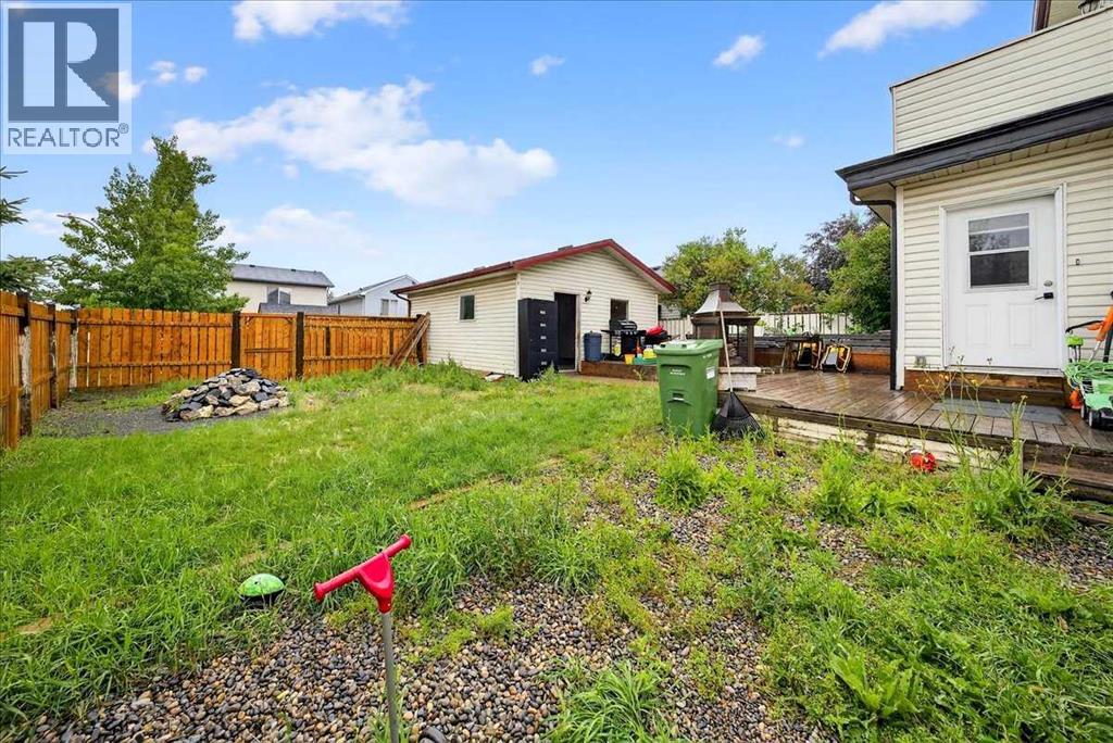Photo 30 of 2103 Country Hills Circle Nw, Calgary AB