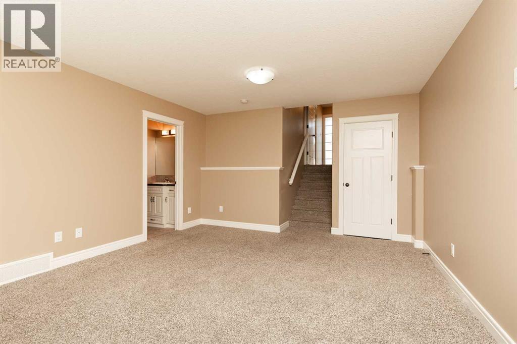 Single Family House for Sale in  Mt Sundance Manor W Sunridge Lethbridge 