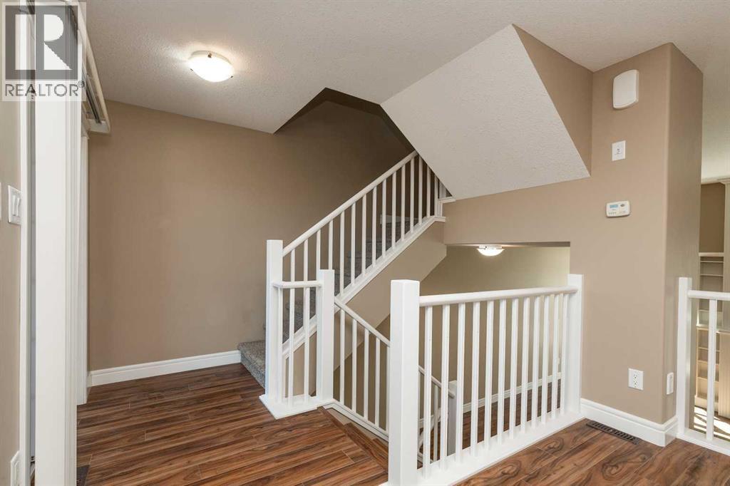 Single Family House for Sale in  Mt Sundance Manor W Sunridge Lethbridge 