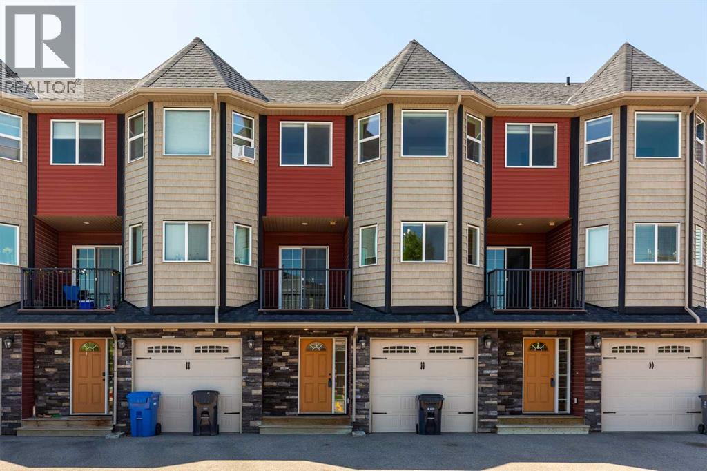 Single Family House for Sale in  Mt Sundance Manor W Sunridge Lethbridge 
