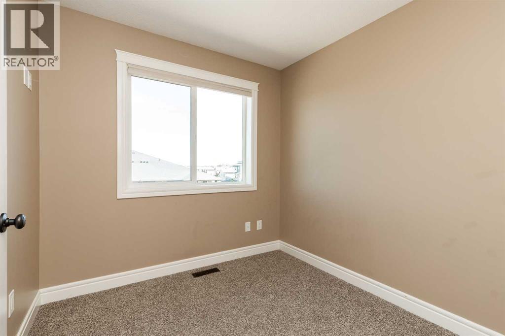 Single Family House for Sale in  Mt Sundance Manor W Sunridge Lethbridge 