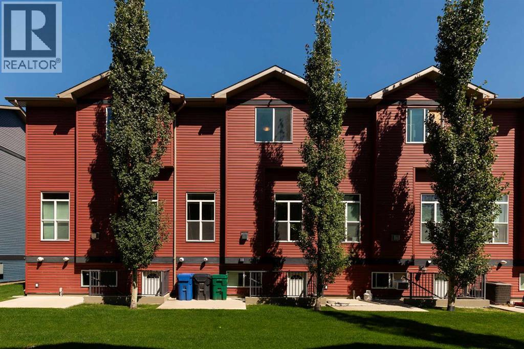 Single Family House for Sale in  Mt Sundance Manor W Sunridge Lethbridge 
