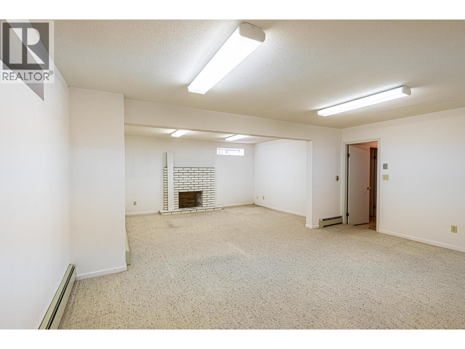 Photo 17 of 6056 Trafalgar Street, Vancouver BC