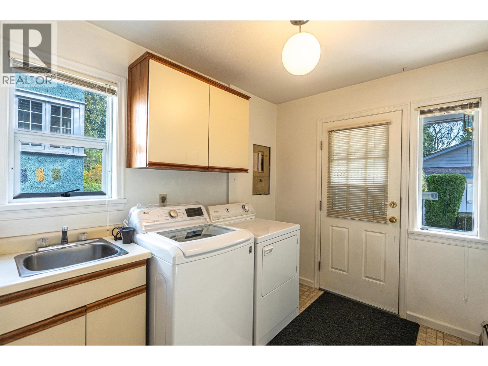 Photo 18 of 6056 Trafalgar Street, Vancouver BC
