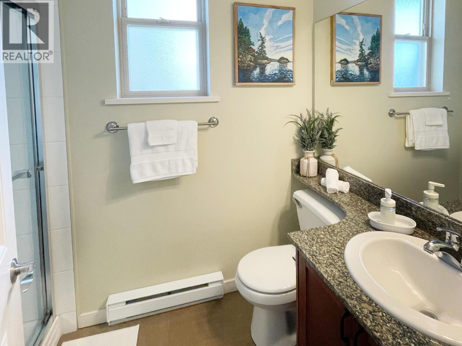 Photo 14 of 13564 Lee Road, Madeira Park BC