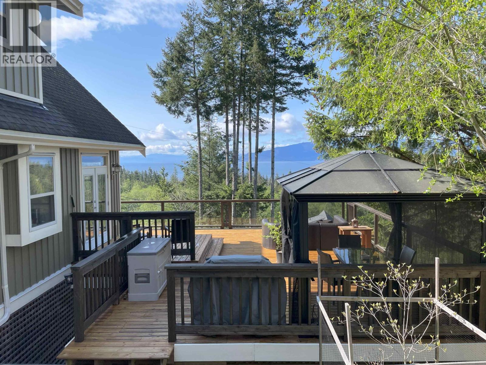 Photo 16 of 13564 Lee Road, Madeira Park BC