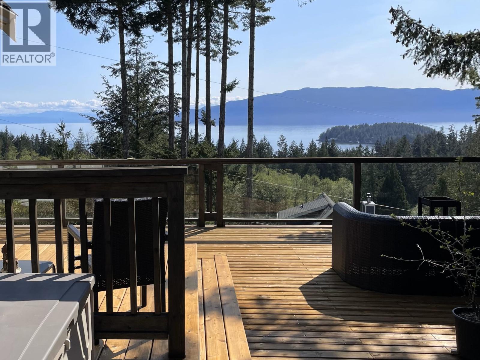 Photo 17 of 13564 Lee Road, Madeira Park BC