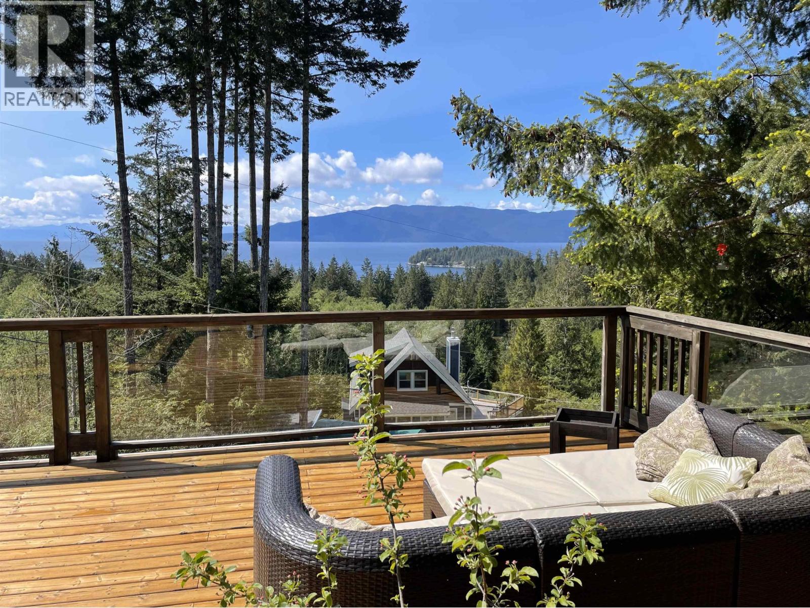 Photo 7 of 13564 Lee Road, Madeira Park BC