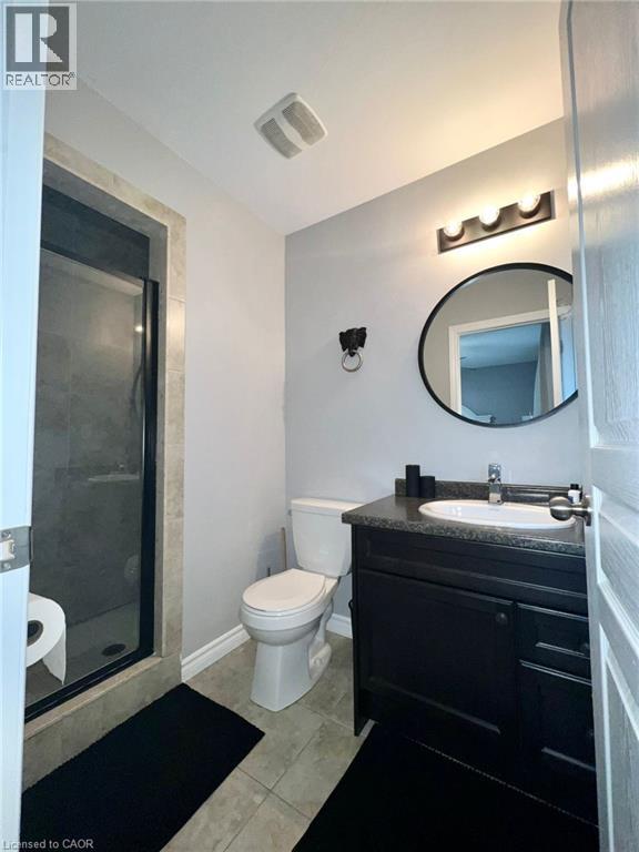 Photo 7 of 15 Dorchester Terrace, Stoney Creek ON