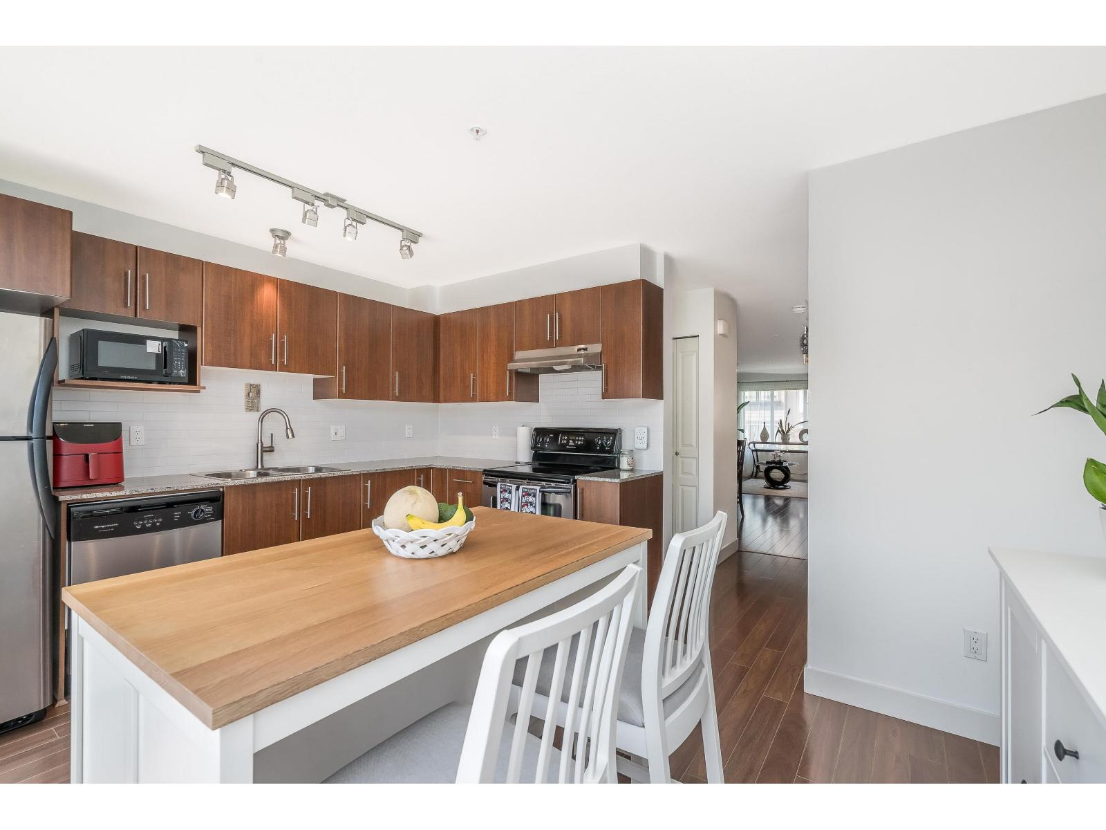 Photo 17 of 75 20038 70 Avenue, Langley BC