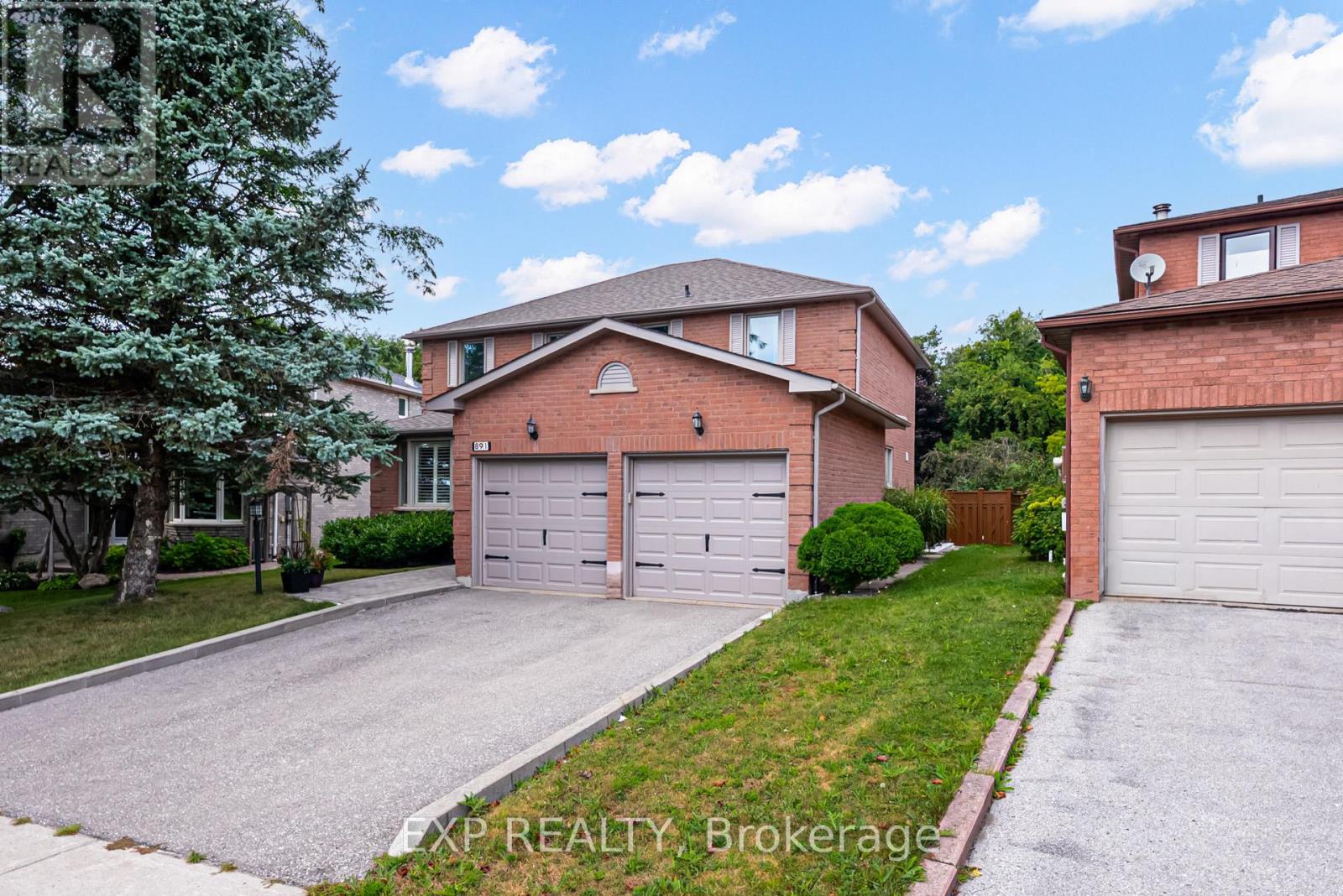 Photo 1 of 891 Leslie Valley Drive, Newmarket ON