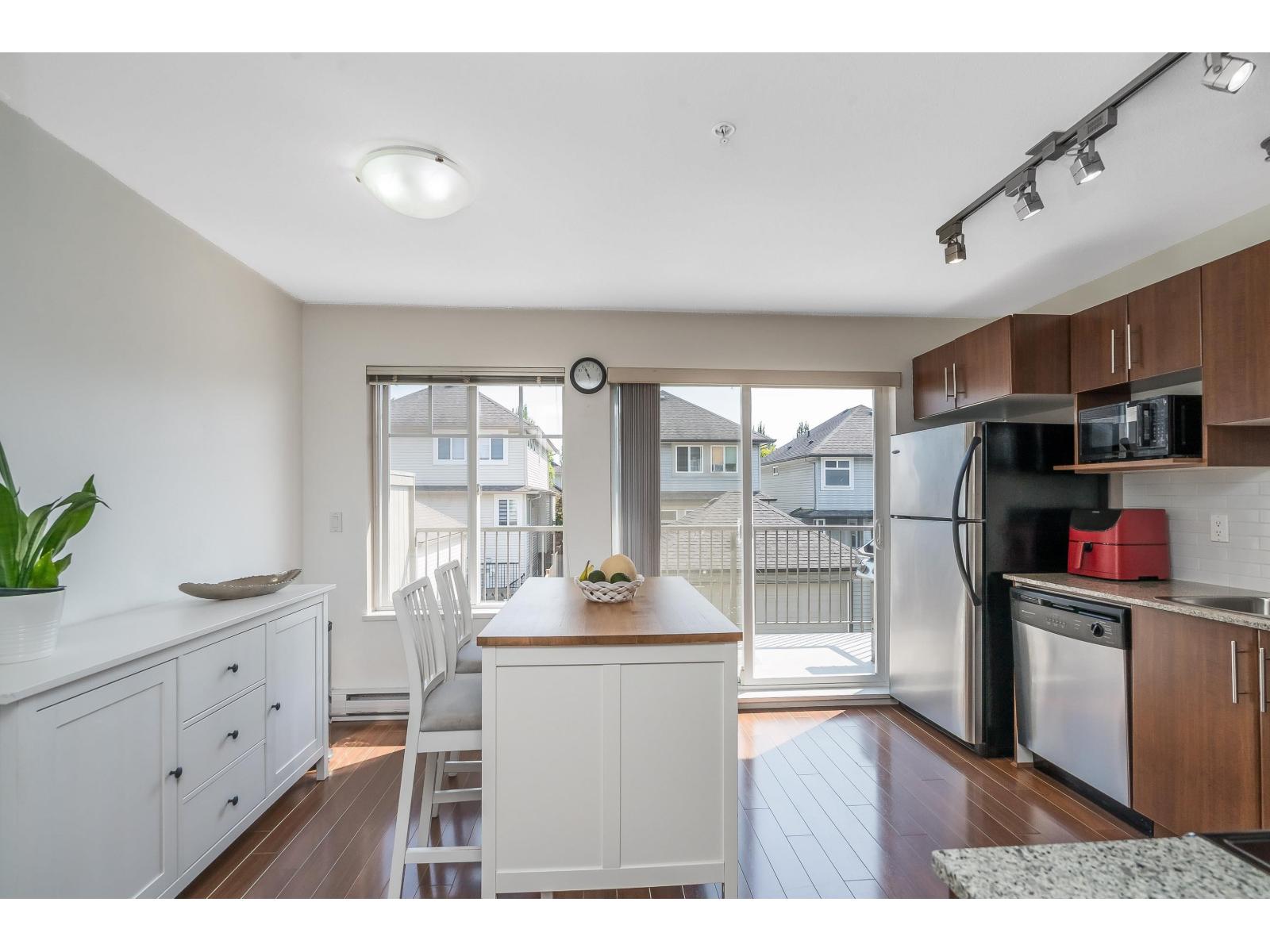 Photo 14 of 75 20038 70 Avenue, Langley BC