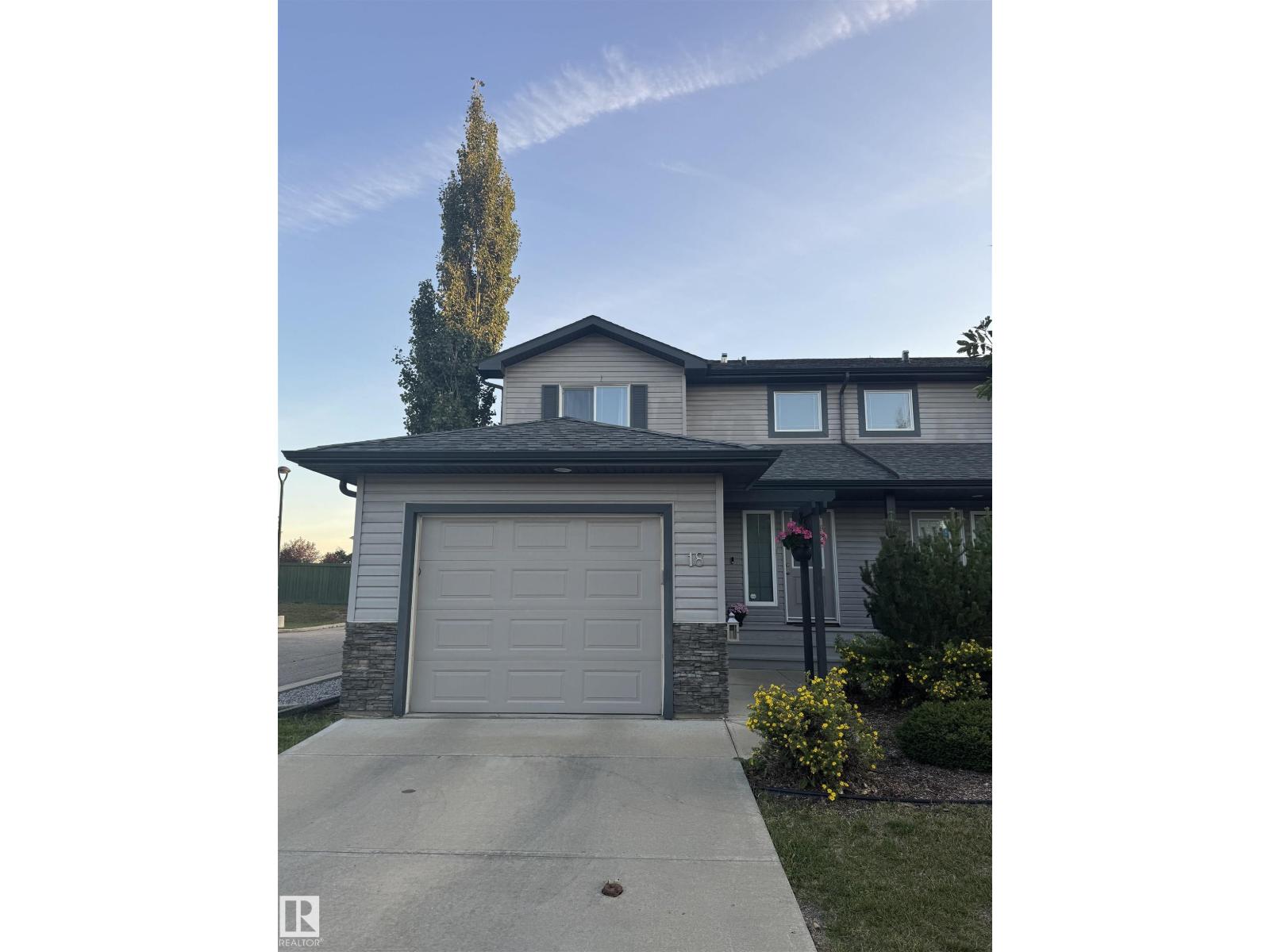 Photo 15 of 18 13838 166 Av Nw Nw, Edmonton AB