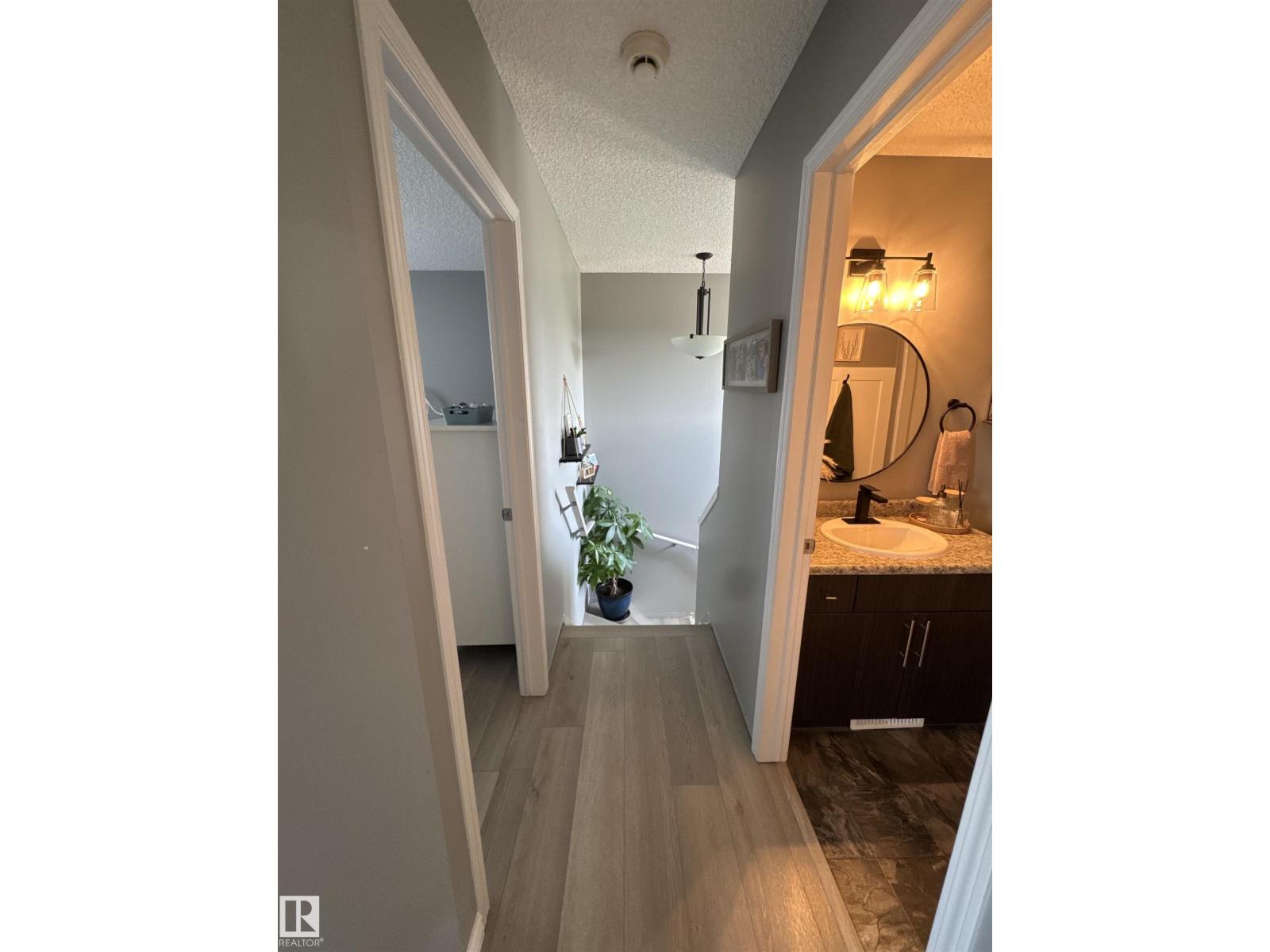 Photo 6 of 18 13838 166 Av Nw Nw, Edmonton AB