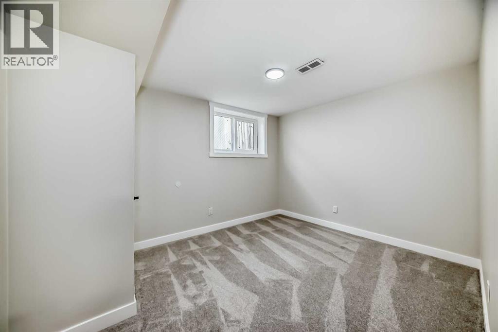 Photo 4 of 256 Penbrooke Close Se, Calgary AB