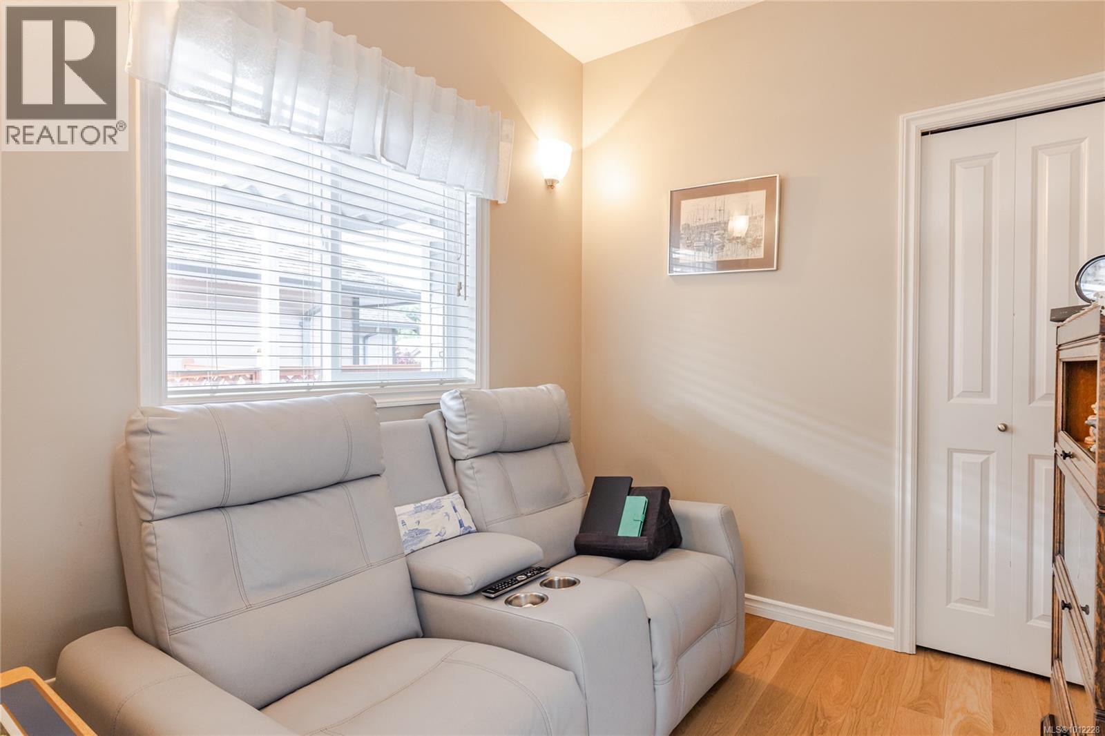 Photo 21 of 3866 Mimosa Dr, Nanaimo BC