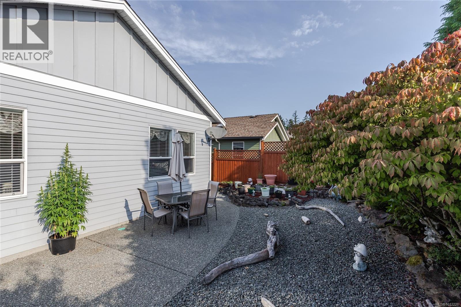 Photo 10 of 3866 Mimosa Dr, Nanaimo BC
