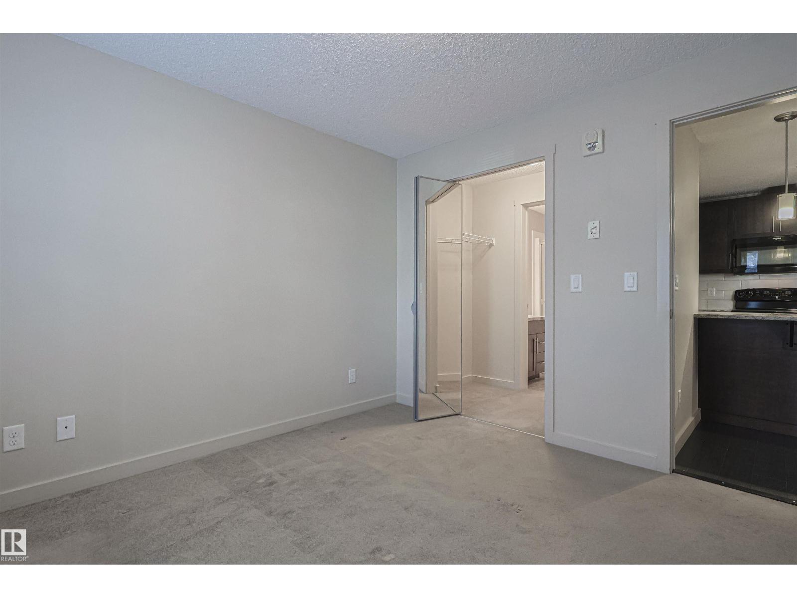Photo 16 of 230 6076 Schonsee Wy Nw Nw, Edmonton AB