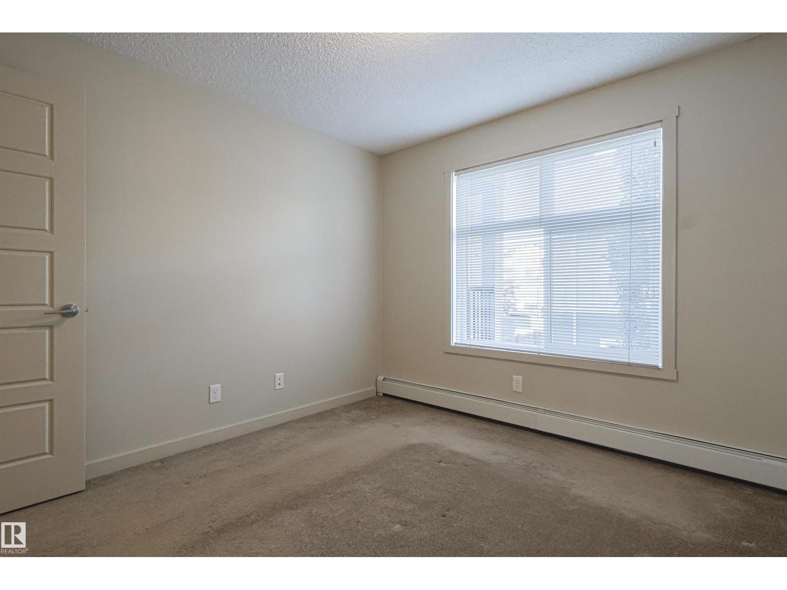 Photo 18 of 230 6076 Schonsee Wy Nw Nw, Edmonton AB