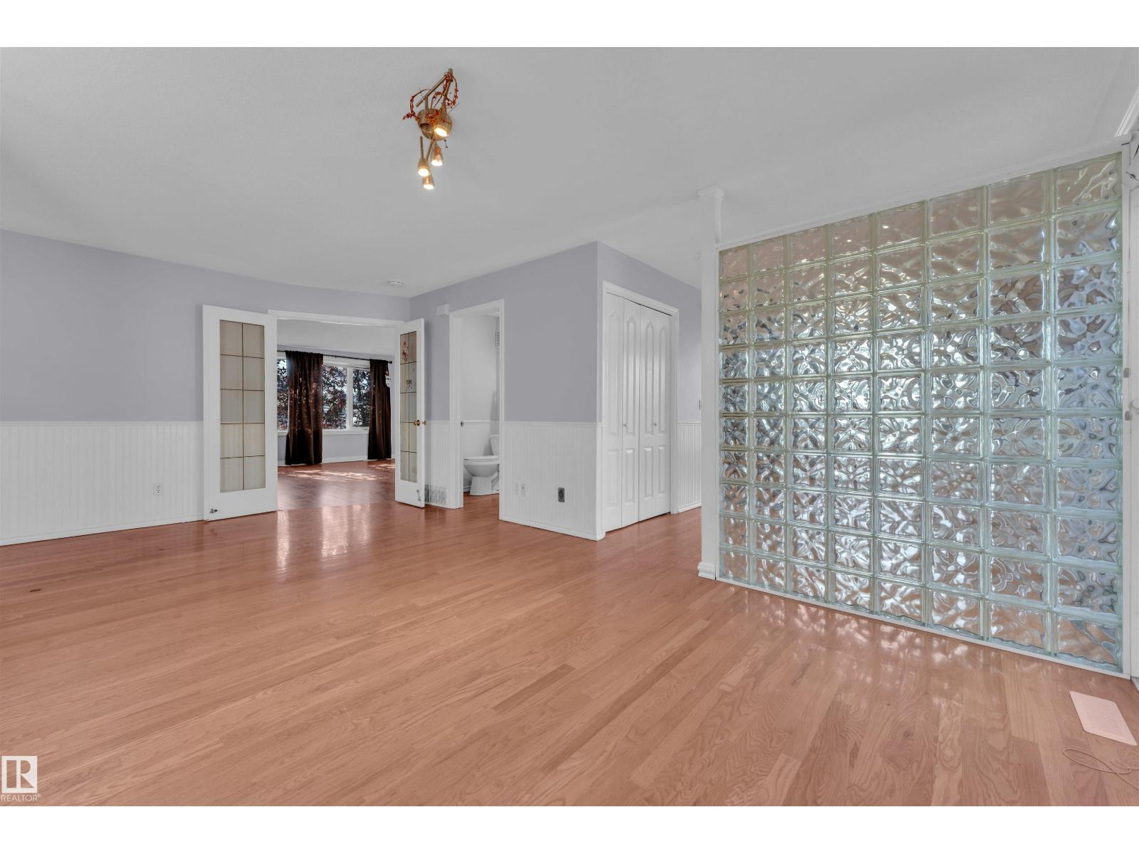 Photo 36 of 7853 26 Av Nw, Edmonton AB