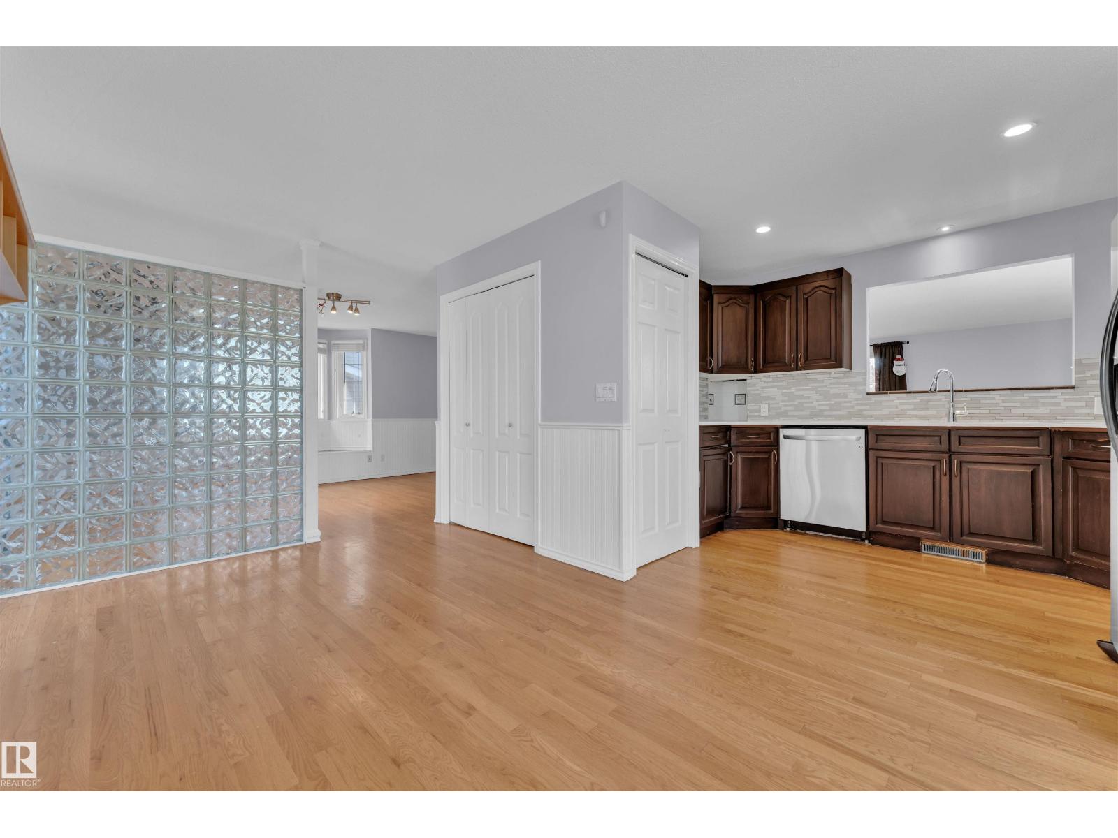 Photo 31 of 7853 26 Av Nw, Edmonton AB