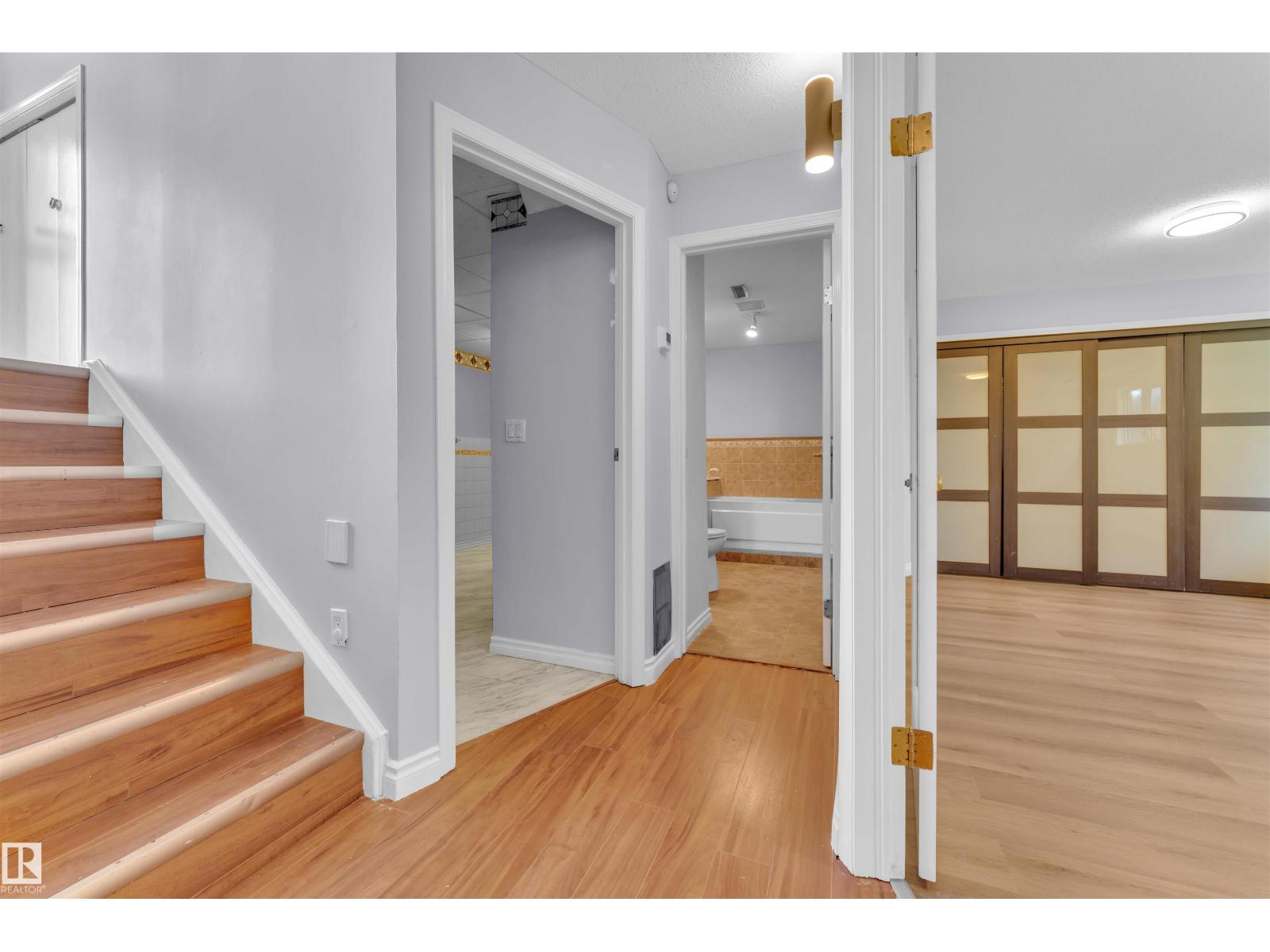 Photo 1 of 7853 26 Av Nw, Edmonton AB